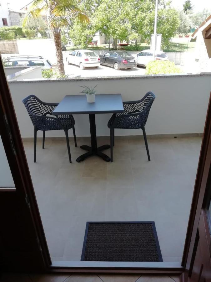 Apartment Mari Funtana Εξωτερικό φωτογραφία