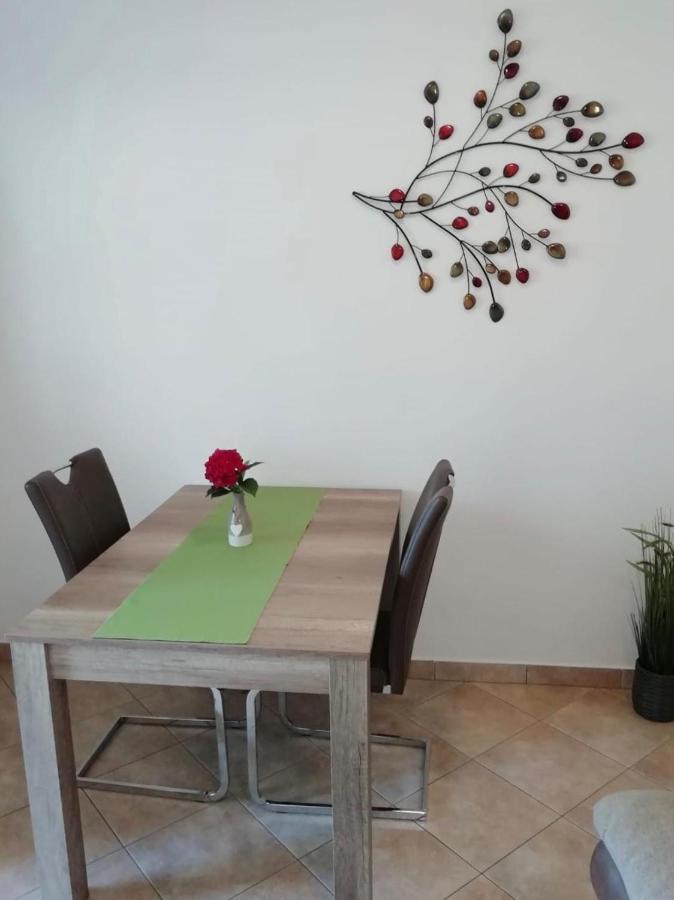 Apartment Mari Funtana Εξωτερικό φωτογραφία