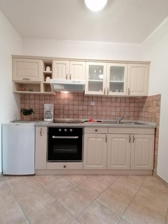 Apartment Mari Funtana Εξωτερικό φωτογραφία