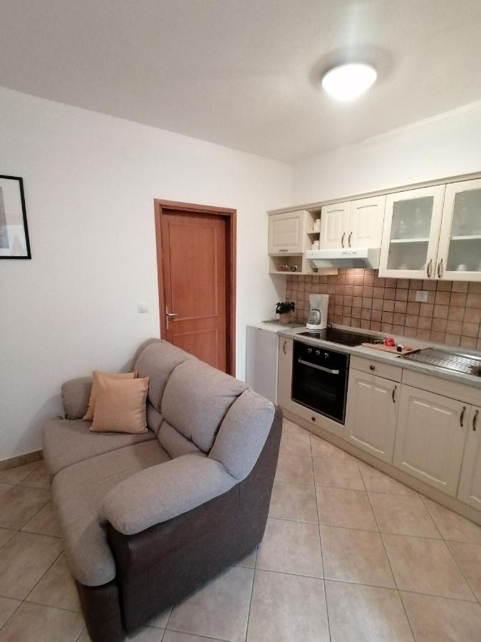 Apartment Mari Funtana Εξωτερικό φωτογραφία
