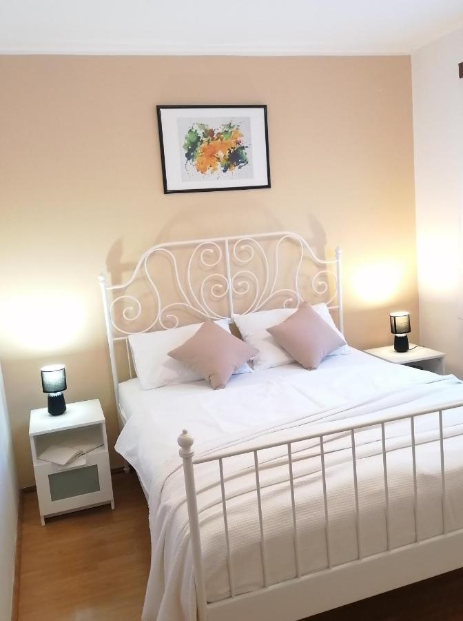 Apartment Mari Funtana Εξωτερικό φωτογραφία